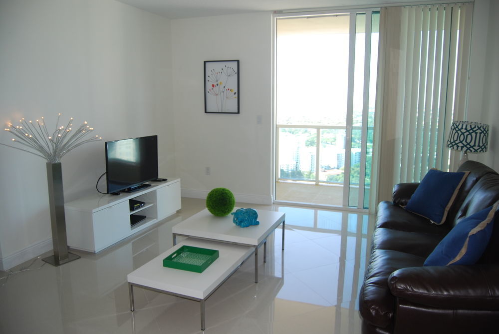 Churchill Suites Miami Brickell - One Broadway מראה חיצוני תמונה